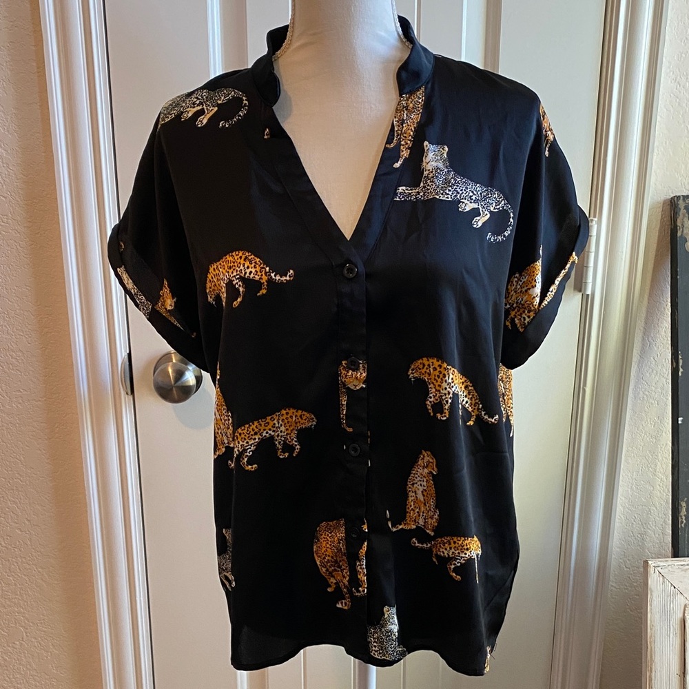4/$20 Leopard/cheetah print button top